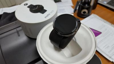 Лот: 8886621. Фото: 1. Motorola Moto 360. Смарт-часы, фитнес-браслеты, аксессуары