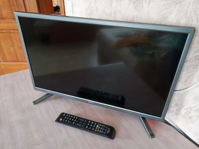 Лот: 15147219. Фото: 1. LED телевизор DEXP серого цвета... Телевизоры