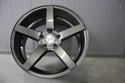Лот: 11210164. Фото: 1. Vossen cv3 R18 5\112 8j et35 Темно... Диски