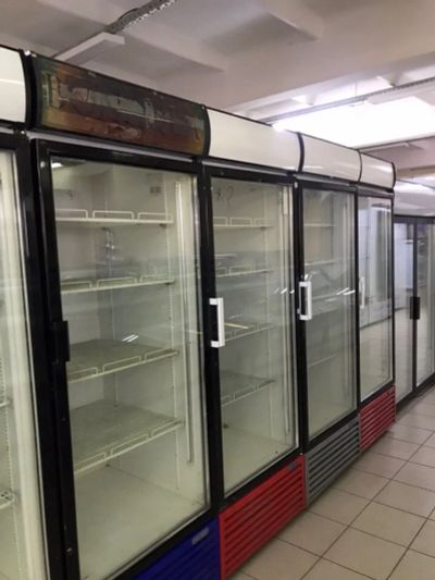 Лот: 14997757. Фото: 1. Холодильный шкаф -витрина б/у. Холодильное
