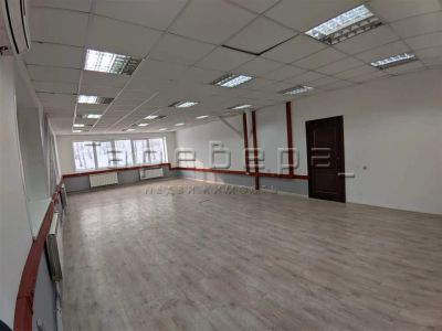Лот: 20032644. Фото: 1. Нежилое помещение на ул. Калинина. Нежилое