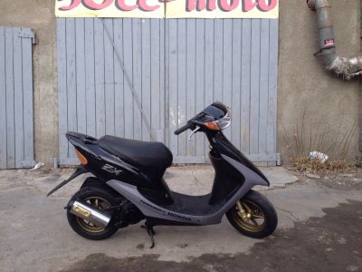 Лот: 5103221. Фото: 1. Мопед Honda Dio AF 35 ZX. Мотороллеры, мопеды