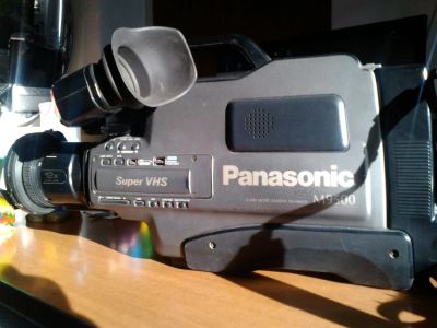 Лот: 3638422. Фото: 1. Panasonic s-vhs movie camera nv-m9500. Видеокамеры