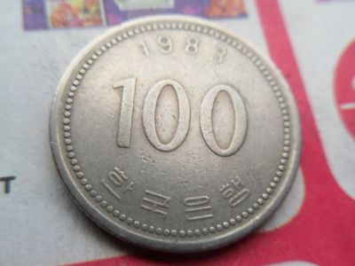 Лот: 10789632. Фото: 1. Южная Корея 100 вон 1983. Азия