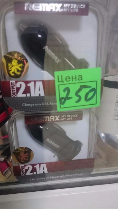 Лот: 6999248. Фото: 1. Автомобильное зарядное устройство... Зарядные устройства, блоки питания, адаптеры сетевые для смартфонов