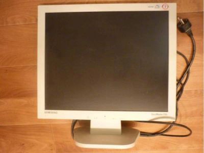Лот: 3336956. Фото: 1. syncmaster 710v. ЖК-мониторы