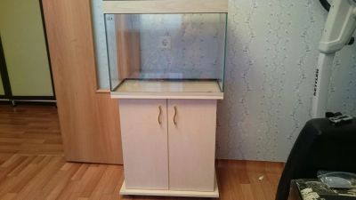 Лот: 8271409. Фото: 1. аквариум с тумбой 86л. Аквариумы, террариумы