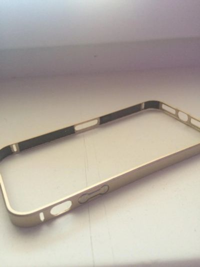 Лот: 10856821. Фото: 1. Бампер iPhone 5s (железный). Чехлы, бамперы