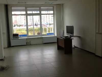 Лот: 3041343. Фото: 1. Сдам нежилое 40 кв в Лазурном. Нежилое