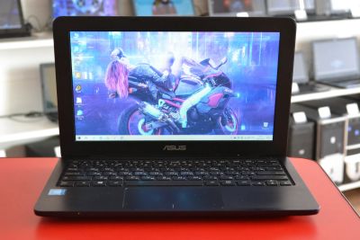 Лот: 16270965. Фото: 1. Asus E202S (11"/intel celeron... Ноутбуки