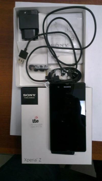 Лот: 3788984. Фото: 1. Sony Xperia Z Black C6603. Смартфоны