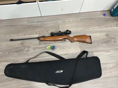 Лот: 23522405. Фото: 1. Винтовка (воздушка) Cometa 300... Пневматическое оружие