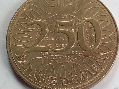 Лот: 16762377. Фото: 1. Монета Ливана 250 ливров. Ближний восток