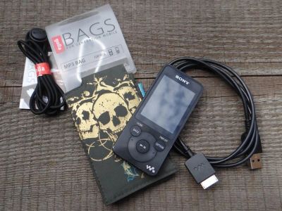 Лот: 16095780. Фото: 1. Sony NWZ-E583 (4Gb). Плееры