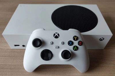 Лот: 19021169. Фото: 1. XBox series S. Игровые приставки, консоли