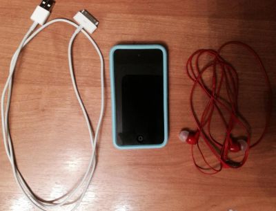 Лот: 4487427. Фото: 1. iPod touch 4 16Gb black. Плееры