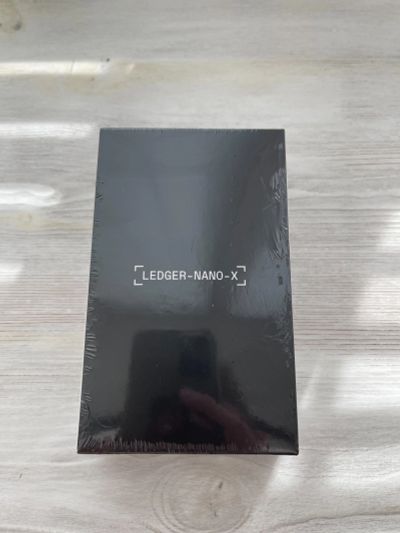 Лот: 18841535. Фото: 1. Криптокошелек Ledger Nano X новые... Другое (носители информации)