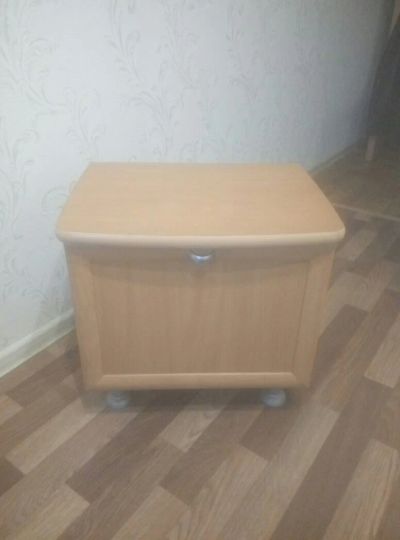 Лот: 11392903. Фото: 1. Продам тумбочку. Стойки и тумбы для аппаратуры