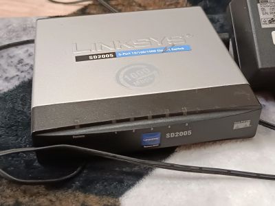 Лот: 20853808. Фото: 1. Гигабитный свитч LinkSys. Коммутаторы