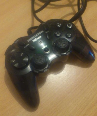 Лот: 6033026. Фото: 1. Геймад Trust Dual Stick Gamepad... Рули, джойстики