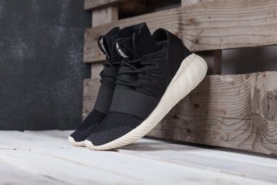 Лот: 10486361. Фото: 1. Adidas Tubular Doom GW. Кеды, кроссовки, слипоны