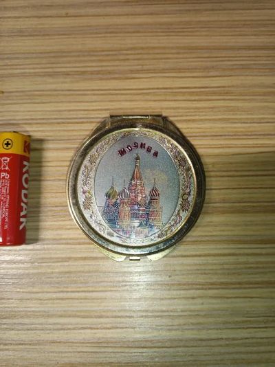 Лот: 21444752. Фото: 1. Зеркальце Москва. Предметы интерьера и быта