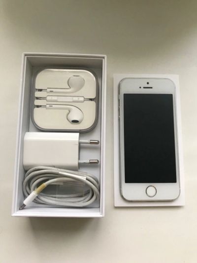 Лот: 12182283. Фото: 1. iPhone 5s 32gb. Смартфоны