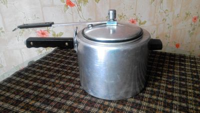 Лот: 5754176. Фото: 1. Скороварка с функцией пароварки. Сковороды и сотейники