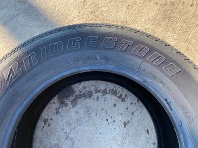 Лот: 17469364. Фото: 1. Bridgestone 245/65/17. Шины