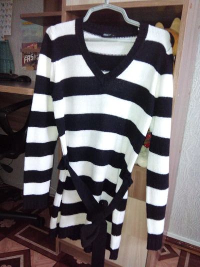 Лот: 6064420. Фото: 1. Свитер удлинённый 48-52. Свитеры, толстовки, худи