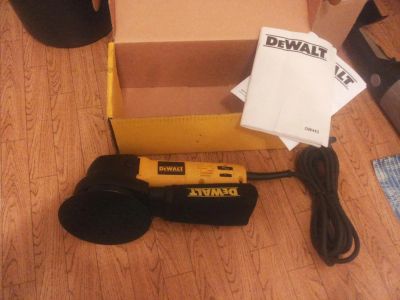 Лот: 7167131. Фото: 1. Шлифмашина эксцентриковая Dewalt... Электроинструмент