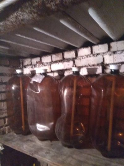 Лот: 16971383. Фото: 1. Четыре пластиковых бутыля из под... Дистилляторы бытовые и комплектующие