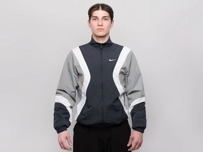 Лот: 25049406. Фото: 1. Ветровка Nike. Верхняя одежда