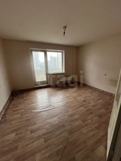 Лот: 25665379. Фото: 1. 3-комн. квартира , Красноярск... Квартиры, студии