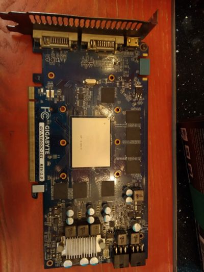 Лот: 17192342. Фото: 1. Gigabyte GTX 560 (384 Core) 1GB... Видеокарты