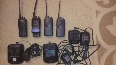 Лот: 7172312. Фото: 1. 3 радиостанции (Kenwood 2шт. и... Рации, радиостанции