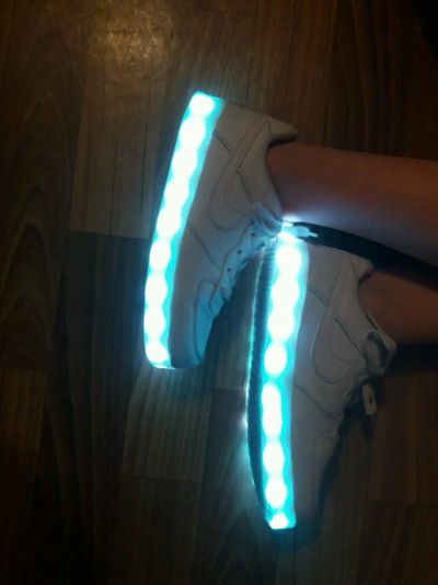 Лот: 9390221. Фото: 1. Новые LED кроссовки. Кеды, кроссовки