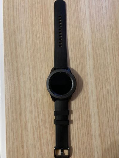 Лот: 15557318. Фото: 1. Samsung watch 42. Смарт-часы, фитнес-браслеты, аксессуары