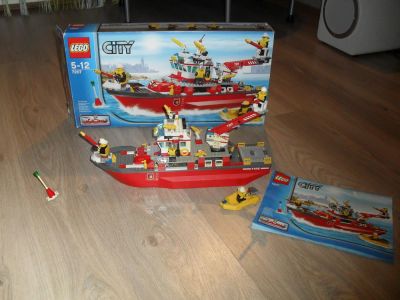 Лот: 7085956. Фото: 1. LEGO CITY Пожарный катер 7207. Конструкторы