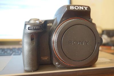 Лот: 4952497. Фото: 1. Sony SLT-a55v + kit 18-55. Цифровые зеркальные