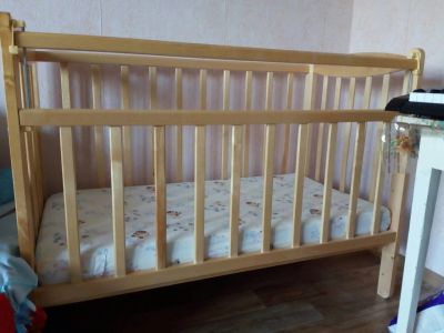 Лот: 12250794. Фото: 1. детская кровать с матрасом. Детские кровати и кроватки