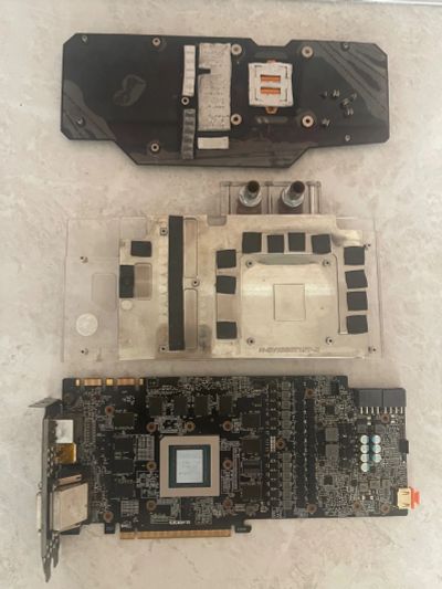 Лот: 20619553. Фото: 1. Gigabyte GTX 1080 Ti Aorus (Читайте... Видеокарты