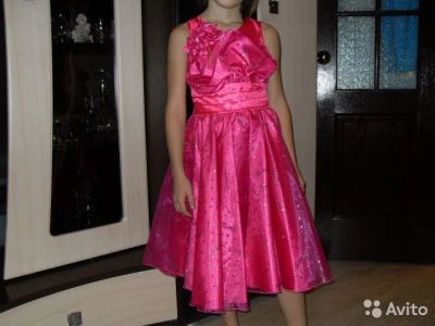 Лот: 7139024. Фото: 1. Праздничное платье для девочки. Платья, сарафаны