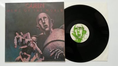 Лот: 12954421. Фото: 1. Виниловая пластинка Queen (News... Аудиозаписи