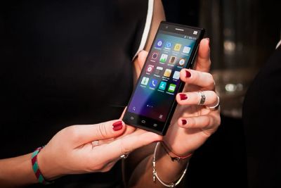 Лот: 5976280. Фото: 1. Телефон ZTE. Кнопочные мобильные телефоны