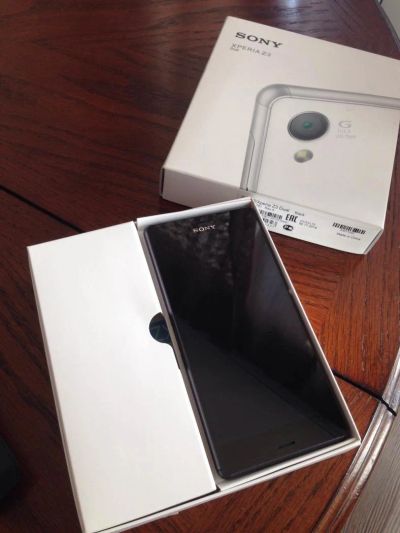 Лот: 5190289. Фото: 1. Sony xperia z3 Duai +подарок магнитная... Смартфоны