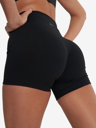 Лот: 25065233. Фото: 1. Шорты женские Nike, Черный. Шорты