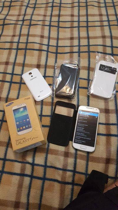 Лот: 8850689. Фото: 1. samsung galaxy s 4 mini duos. Смартфоны