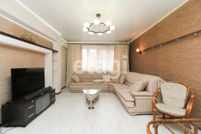 Лот: 25287497. Фото: 1. 3-комн. квартира , Красноярск... Квартиры, студии