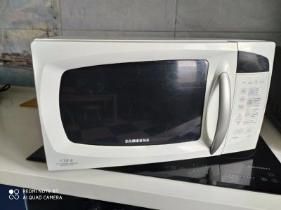 Лот: 15584777. Фото: 1. Микроволновая печь Samsung CE283DNR. Микроволновки, мини-печи